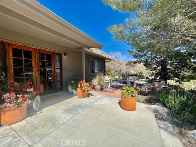 Detail Gallery Image 1 of 40 For 10126 Pinon Ave, Morongo Valley,  CA 92256 - 3 Beds | 2 Baths