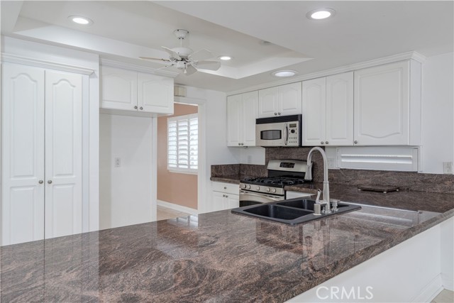 Detail Gallery Image 13 of 47 For 9248 Jasmine Ave, Fountain Valley,  CA 92708 - 4 Beds | 2 Baths
