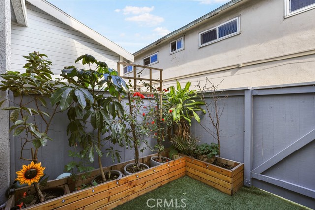 2218 Mathews Avenue, Redondo Beach, California 90278, 3 Bedrooms Bedrooms, ,Condominium,For Sale,Mathews,SB24235982