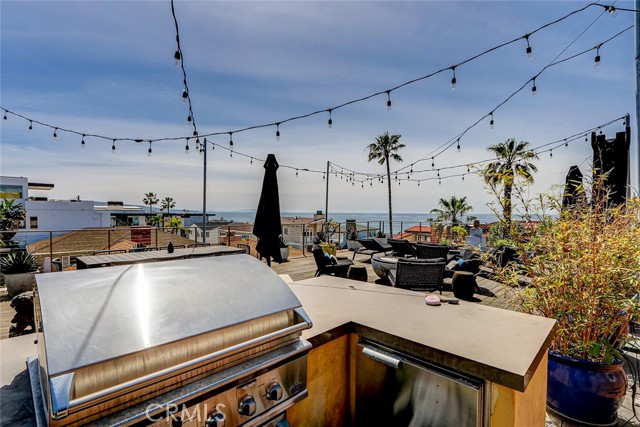 3205 Bayview Drive, Manhattan Beach, California 90266, 5 Bedrooms Bedrooms, ,5 BathroomsBathrooms,Residential,For Sale,Bayview,SB26067701