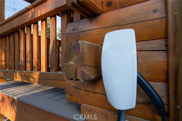505 Barrett Way, Big Bear City CA: https://media.crmls.org/medias/85be64e9-d67a-4820-a28d-1e34333311c5.jpg