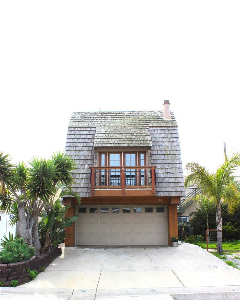 300 Rossmore Drive, Oxnard, CA 93035