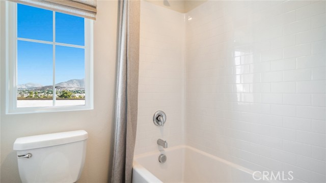 31583 Cobalite Drive, Winchester CA: https://media.crmls.org/medias/85bfb092-daa0-45ce-99f0-9ccace70799f.jpg