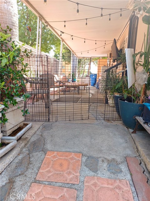 6545 Wilbur Ave, 19 photo 3
