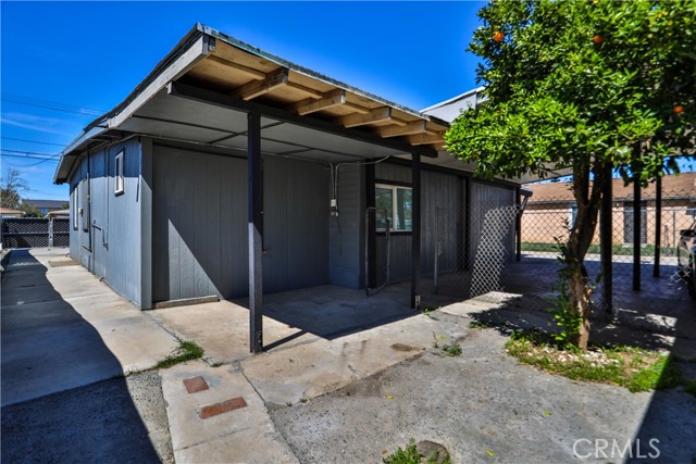 5787 Warren Street, Riverside CA: https://media.crmls.org/medias/85c05cbb-80f1-4bc4-887c-c49632cee12b.jpg