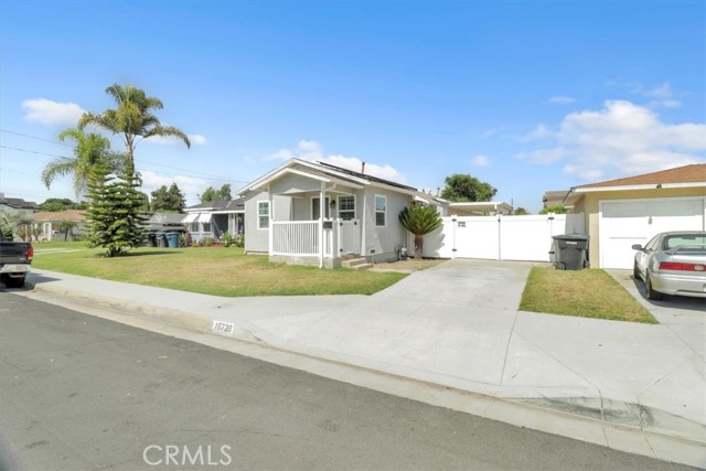 15728 Stevens Avenue, Bellflower CA: https://media.crmls.org/medias/85c0bbf8-cfb9-4417-8d85-7f6daa5793fe.jpg