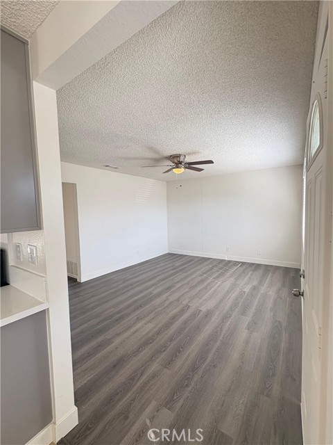 Detail Gallery Image 6 of 12 For 2424 San Pedro, Hemet,  CA 92545 - 2 Beds | 1 Baths