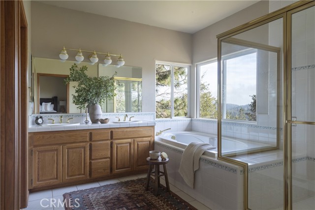 Detail Gallery Image 10 of 32 For 183 Chipmunk, Lake Arrowhead,  CA 92352 - 6 Beds | 5/1 Baths