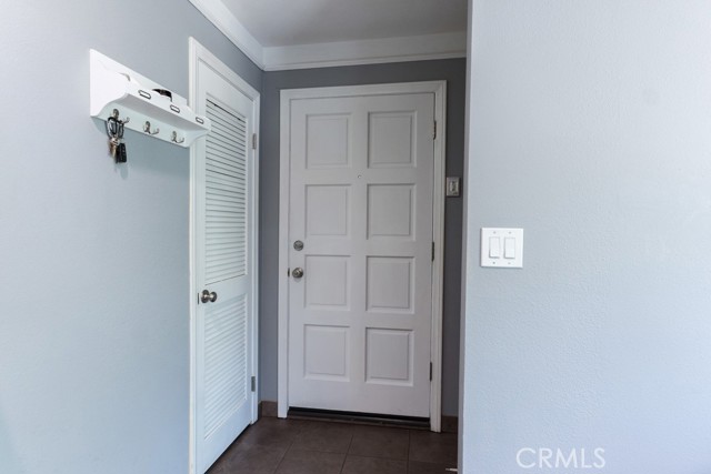 110 W Maple Street, Glendale CA: https://media.crmls.org/medias/85c3ae68-5b72-4d20-958f-d7fb450719b8.jpg