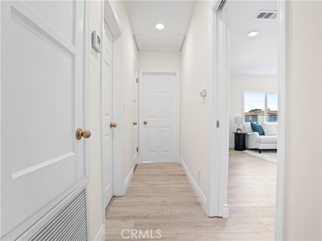 Detail Gallery Image 21 of 43 For 4251 Gundry, Long Beach,  CA 90807 - 4 Beds | 3 Baths