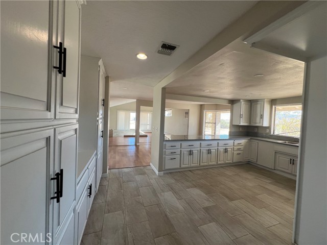 Detail Gallery Image 15 of 25 For 18530 Eucalyptus St, Hesperia,  CA 92345 - 3 Beds | 2/1 Baths