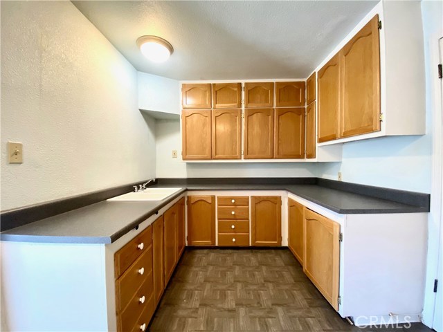 Detail Gallery Image 12 of 25 For 101 S. Olive, Rialto,  CA 92673 - 6 Beds | 2 Baths