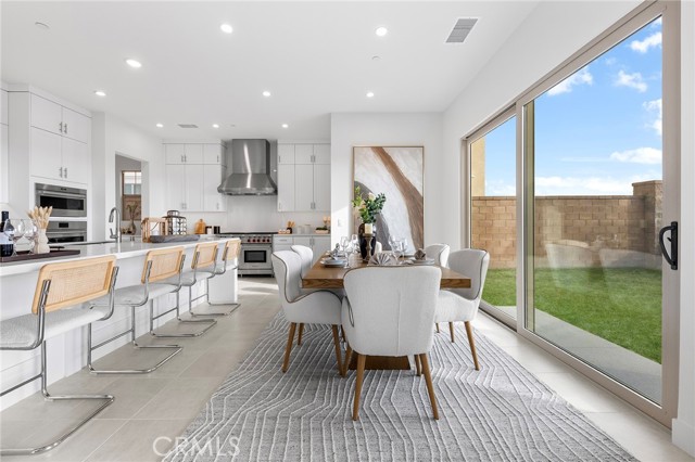 118 sunnybank Boulevard, Irvine CA: https://media.crmls.org/medias/85c54ecd-46cd-46be-9924-df89e9255788.jpg