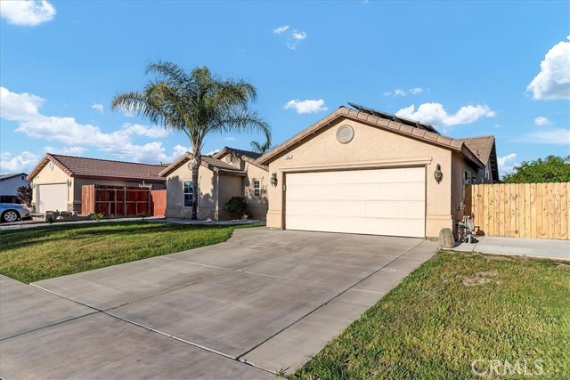 Detail Gallery Image 3 of 39 For 732 Crescent Ct, Lemoore,  CA 93245 - 3 Beds | 2 Baths