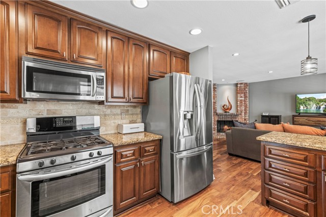 Detail Gallery Image 21 of 53 For 23644 Mesa Ct, Valencia,  CA 91355 - 3 Beds | 3 Baths