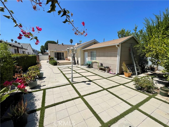 Detail Gallery Image 23 of 28 For 5118 Newcastle Ave, Encino,  CA 91316 - 3 Beds | 2 Baths