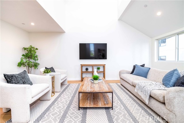 Detail Gallery Image 5 of 32 For 4378 Georgia St, San Diego,  CA 92103 - 4 Beds | 4/1 Baths