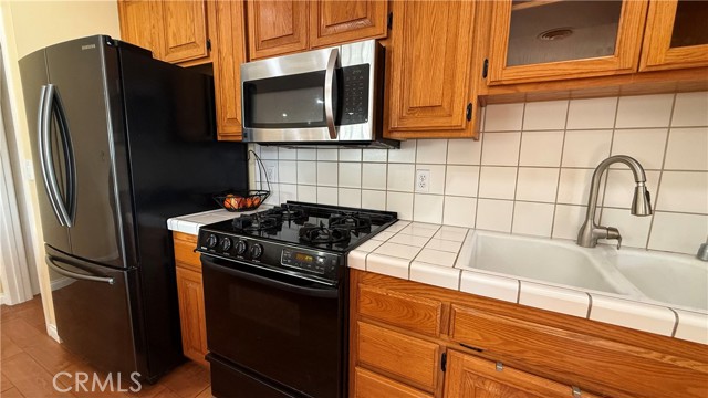 Detail Gallery Image 6 of 23 For 8422 Munster, Huntington Beach,  CA 92646 - 3 Beds | 2 Baths