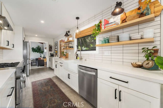 3650 Claremore Avenue, Long Beach CA: https://media.crmls.org/medias/85c9907a-ebc3-4f9c-acb0-4482e1851ca0.jpg