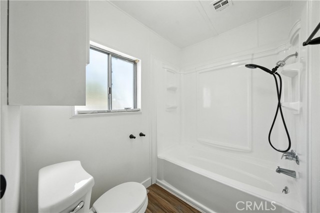 626 N Dearborn, Redlands CA: https://media.crmls.org/medias/85cb0ce6-0b88-45e3-94c7-45dd2ab5e5e1.jpg