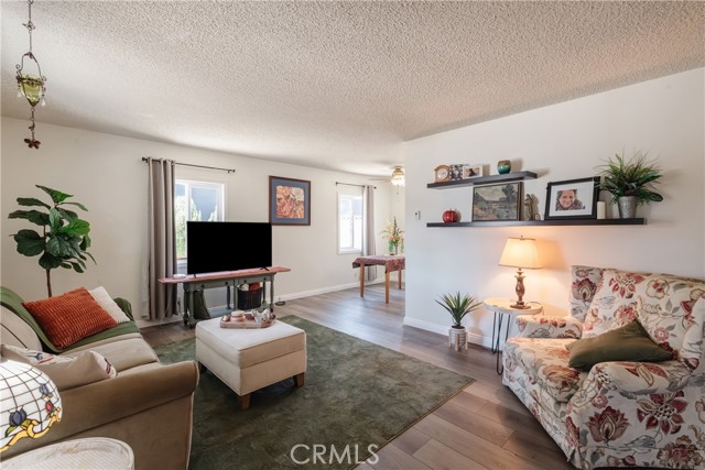 1004 Firmona Avenue, Redondo Beach CA: https://media.crmls.org/medias/85cb2c9e-c64a-4750-842e-c5e2704c211f.jpg
