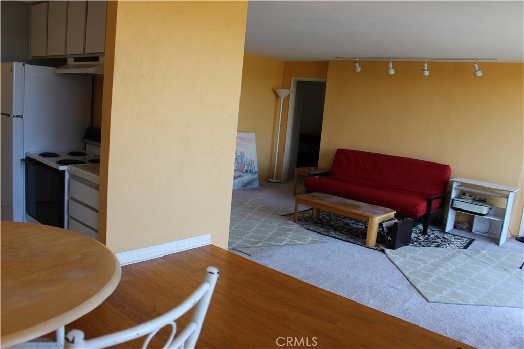 MLS #OC25167934 img 10