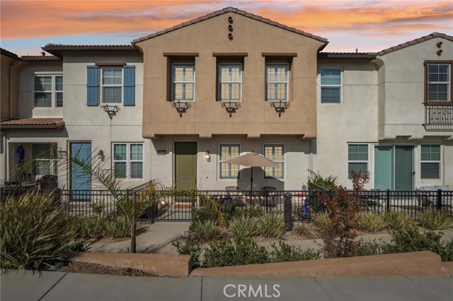 Detail Gallery Image 1 of 35 For 40443 Calle Real, Murrieta,  CA 92563 - 3 Beds | 2/1 Baths