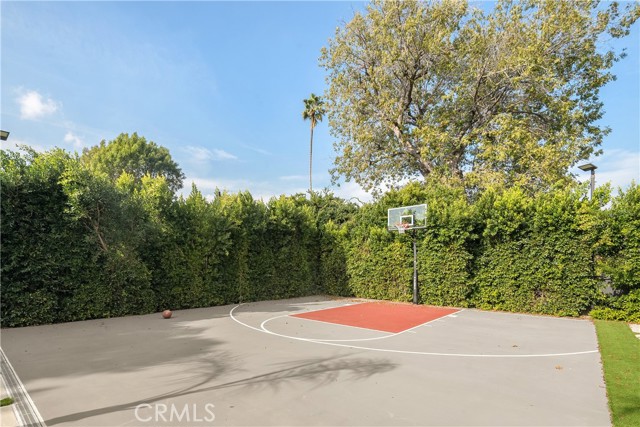 Detail Gallery Image 53 of 56 For 20511 Wells Dr, Woodland Hills,  CA 91364 - 6 Beds | 6/1 Baths