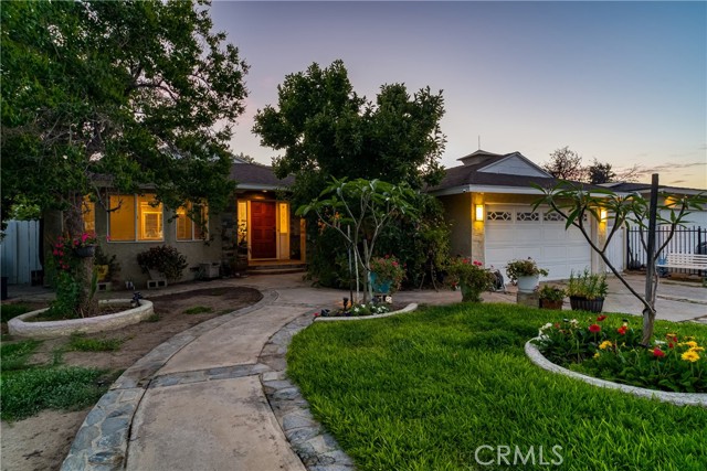 10049 Langdon, Mission Hills (San Fernando) CA: https://media.crmls.org/medias/85cd35e1-14f0-423b-b976-54609389ec00.jpg