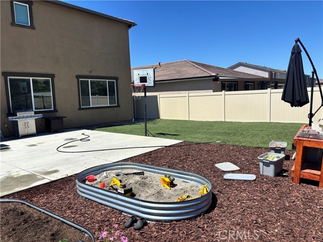 Detail Gallery Image 27 of 28 For 35310 Hutchison Pl, Beaumont,  CA 92223 - 5 Beds | 3 Baths