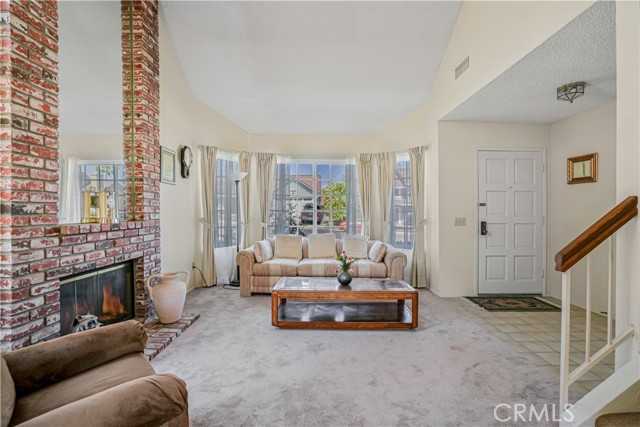 1426 Crestview Drive, Oceanside CA: https://media.crmls.org/medias/85cdc59d-c1fa-4a95-8c26-0a5f0dae8a20.jpg