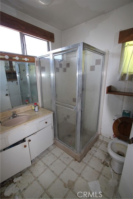 Detail Gallery Image 9 of 16 For 3360 Halderman, Los Angeles,  CA 90066 - 3 Beds | 2 Baths