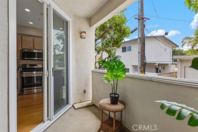 Detail Gallery Image 11 of 23 For 2101 E 15th St #7,  Newport Beach,  CA 92663 - 2 Beds | 1/1 Baths