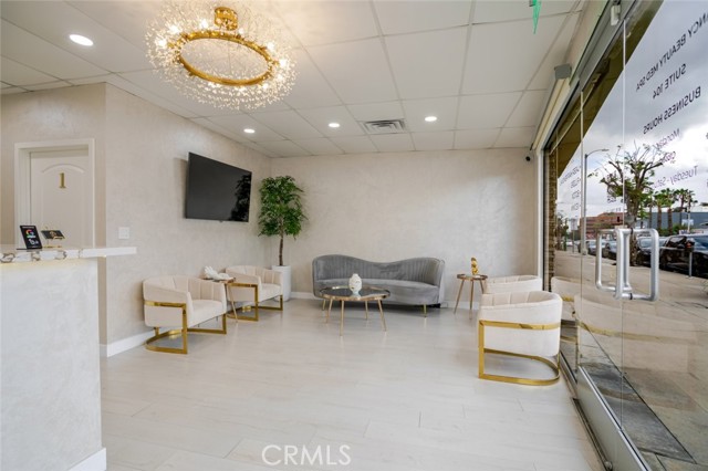  Commercial for Sale in Encino, California
