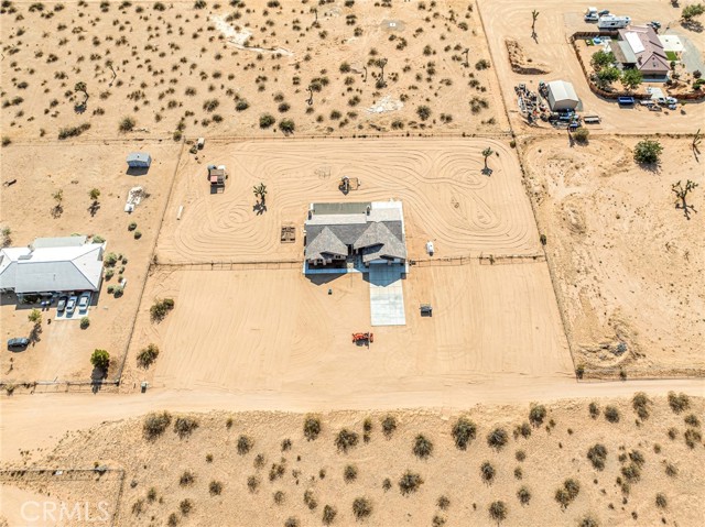 15454 Mustang Avenue, Apple Valley CA: https://media.crmls.org/medias/85ce7851-5d97-44c1-9a29-d1d241296b43.jpg