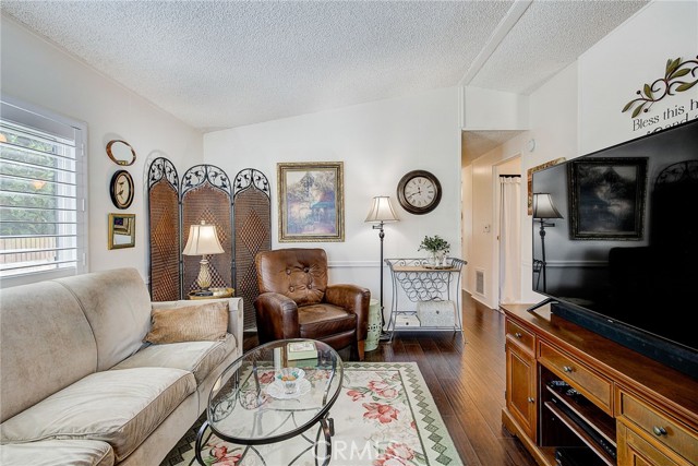 Detail Gallery Image 3 of 21 For 2350 250th St #12,  Lomita,  CA 90717 - 2 Beds | 2 Baths