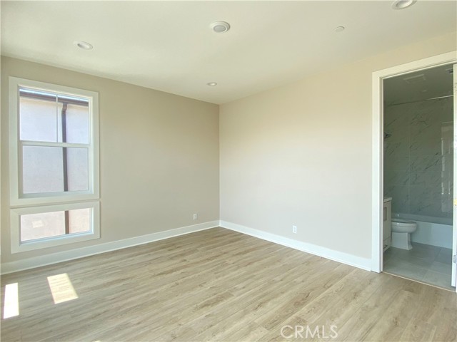 Detail Gallery Image 24 of 41 For 160 Longden, Lake Forest,  CA 92630 - 4 Beds | 4 Baths