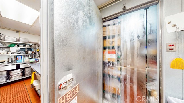 3630 E Slauson Avenue, Maywood CA: https://media.crmls.org/medias/85cf66f7-4bd8-493e-911e-6097318b1af5.jpg