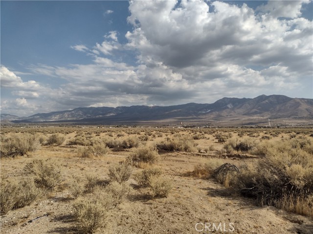 Detail Gallery Image 15 of 19 For 317 Highway 18, Lucerne Valley,  CA 92356 - – Beds | – Baths