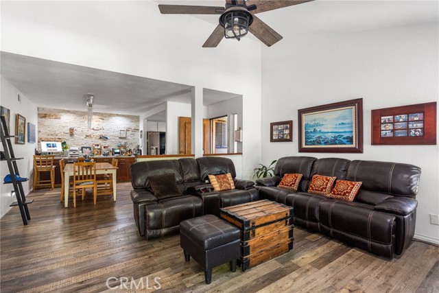 Detail Gallery Image 7 of 26 For 16512 Blackbeard Ln #200,  Huntington Beach,  CA 92649 - 3 Beds | 2 Baths
