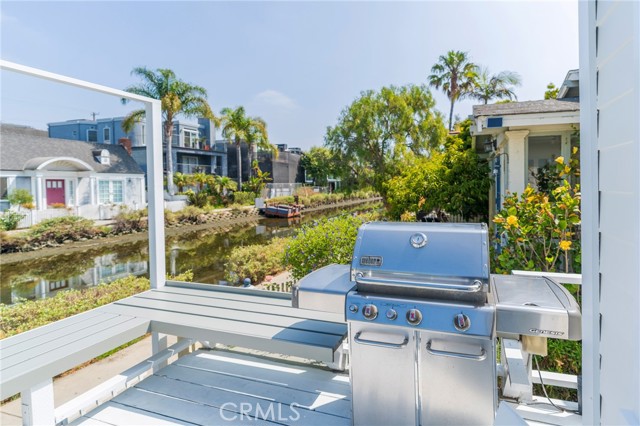 Detail Gallery Image 14 of 48 For 410 Carroll Canal, Venice,  CA 90291 - 3 Beds | 2 Baths