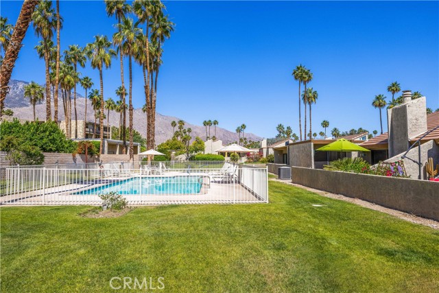 2455 Via Sonoma, Palm Springs CA: https://media.crmls.org/medias/85d0fd58-9551-49c7-b1da-5c122267ad4c.jpg
