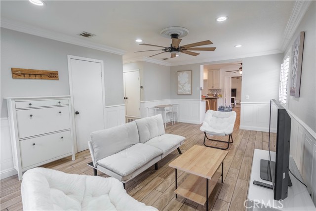 Detail Gallery Image 8 of 35 For 5052 Taft, Chino,  CA 91710 - 4 Beds | 3 Baths