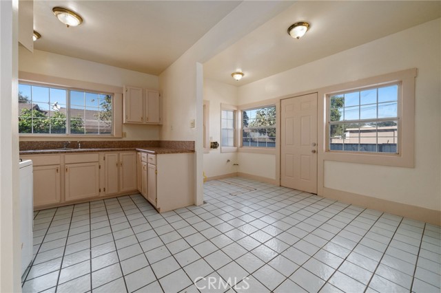 Detail Gallery Image 9 of 31 For 9239 Mines Ave, Pico Rivera,  CA 90660 - 3 Beds | 1 Baths