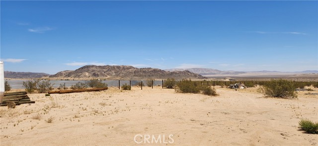 4675 Kickapoo Trail, Landers CA: https://media.crmls.org/medias/85d21550-2cb2-4214-a70c-fa71ccb8302f.jpg
