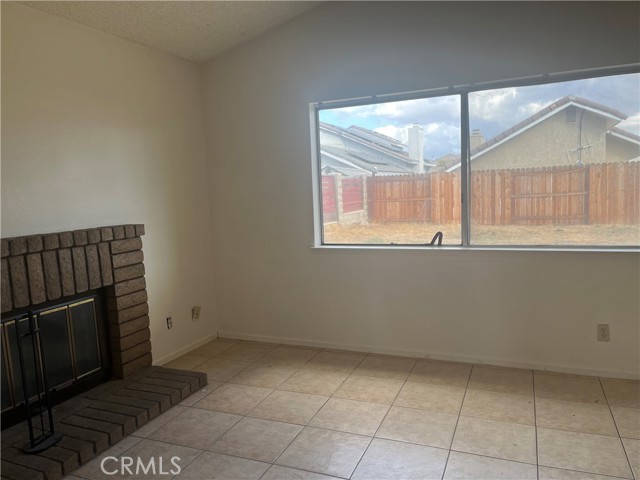 Detail Gallery Image 9 of 13 For 15446 Tiffin Ct, Moreno Valley,  CA 92551 - 2 Beds | 1 Baths