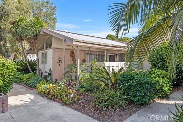 Detail Gallery Image 1 of 25 For 694 Avenida Sevilla #B,  Laguna Woods,  CA 92637 - 2 Beds | 1 Baths