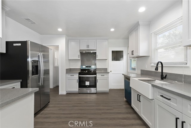 Detail Gallery Image 13 of 51 For 2235 Garfias, Pasadena,  CA 91104 - 6 Beds | 4 Baths