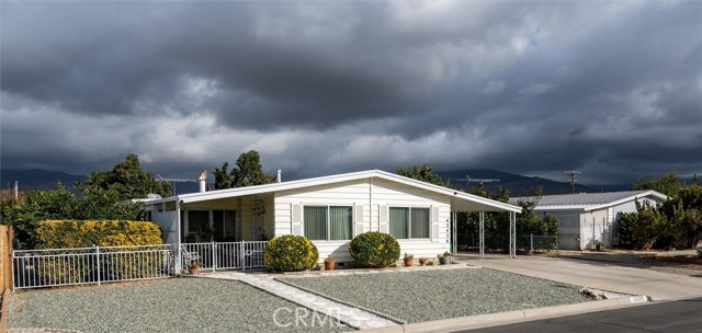 Detail Gallery Image 2 of 32 For 43436 Peace Cir, Hemet,  CA 92544 - 2 Beds | 2 Baths