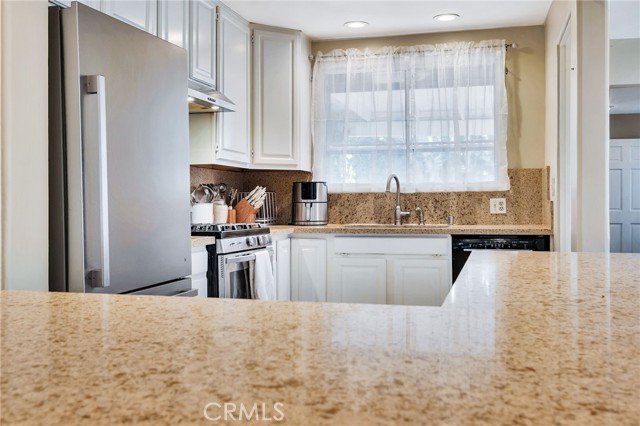 Detail Gallery Image 15 of 51 For 8819 Glider, Los Angeles,  CA 90045 - 3 Beds | 2 Baths